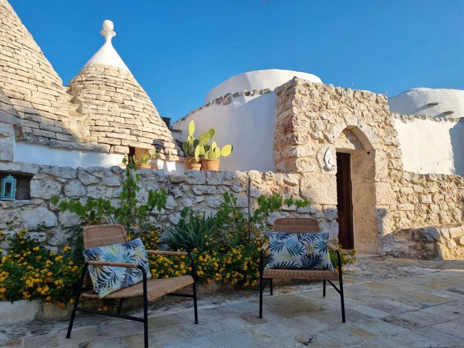 Trulli Di Spinaruta Bed & Breakfast กร็อตตาเย ภายนอก รูปภาพ