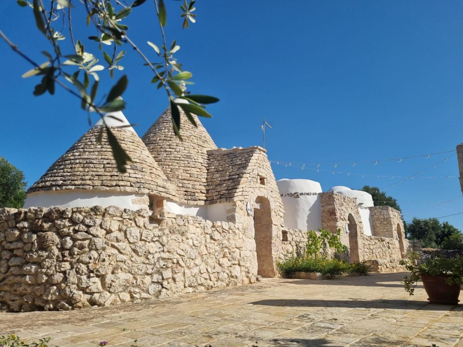 Trulli Di Spinaruta Bed & Breakfast กร็อตตาเย ภายนอก รูปภาพ